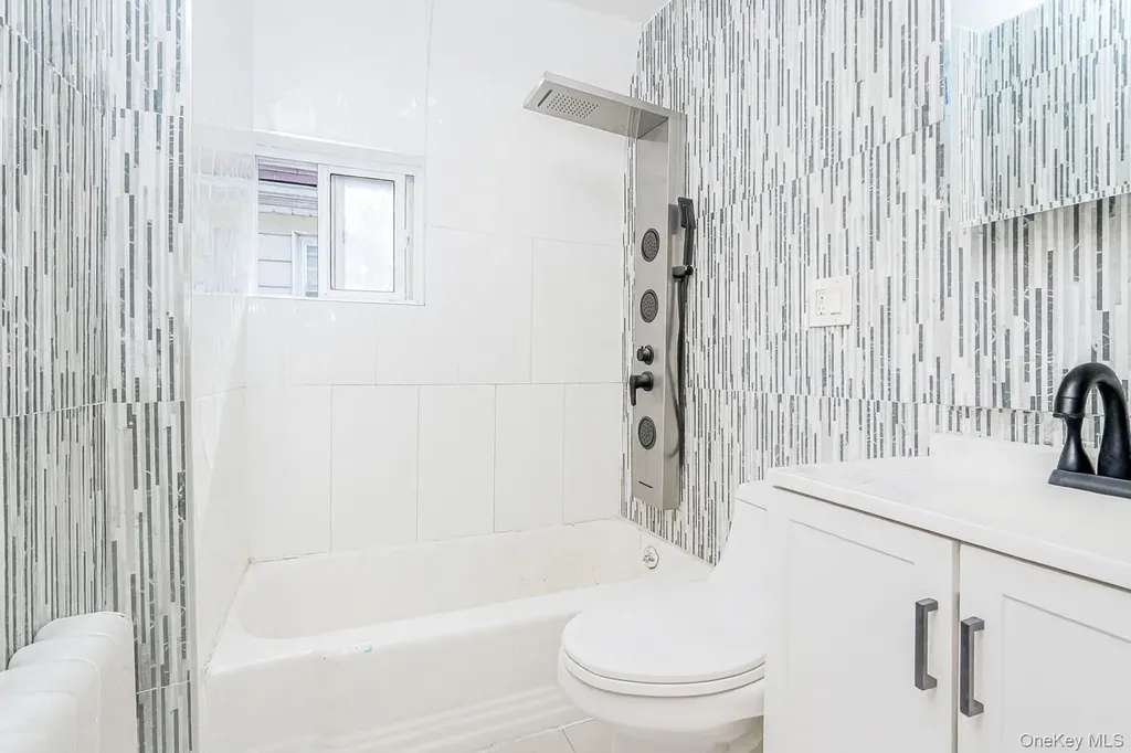 592 E 39th Street Brooklyn NY 11203