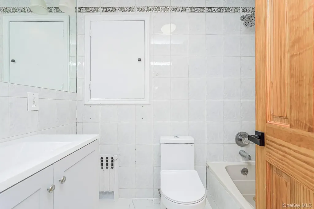 592 E 39th Street Brooklyn NY 11203