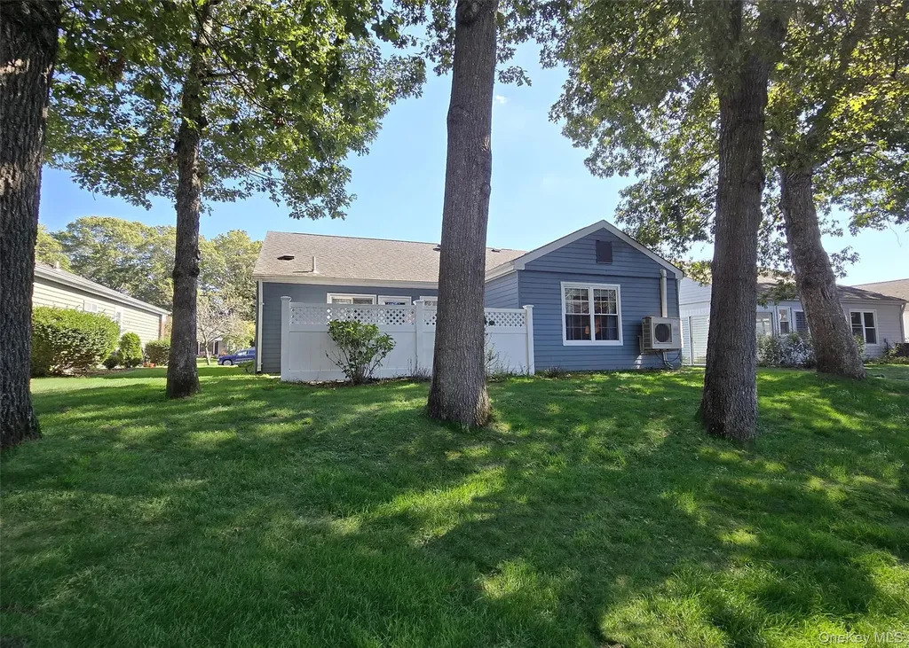 144 Edinburgh Drive Ridge NY 11961