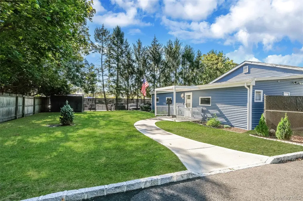 14 E 3rd Street Patchogue NY 11772