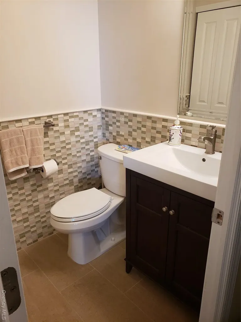 100 W Broadway Long Beach NY 11561