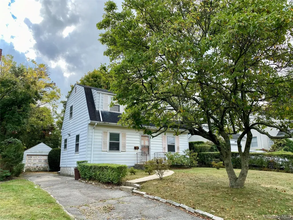 208 Lincoln Avenue Eastchester NY 10709