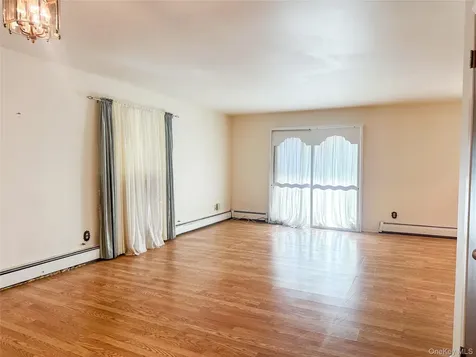 18 Granada Crescent White Plains NY 10603
