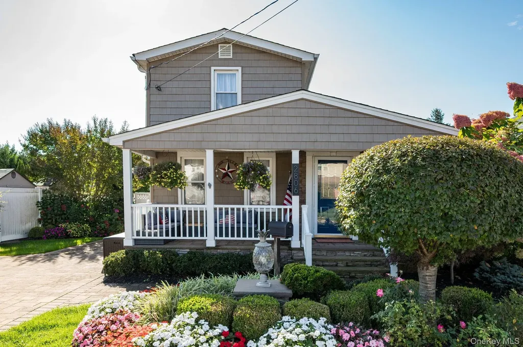 2806 Wilson Avenue Bellmore NY 11710