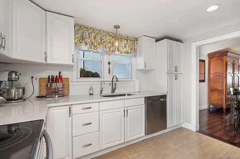 2806 Wilson Avenue Bellmore NY 11710