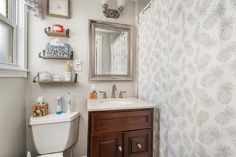 2806 Wilson Avenue Bellmore NY 11710