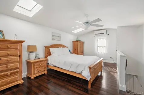 2806 Wilson Avenue Bellmore NY 11710