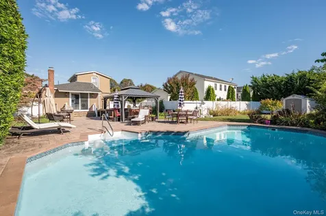 2806 Wilson Avenue Bellmore NY 11710