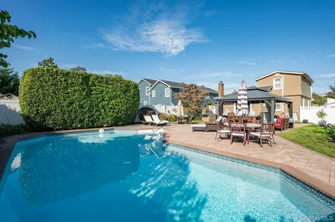 2806 Wilson Avenue Bellmore NY 11710