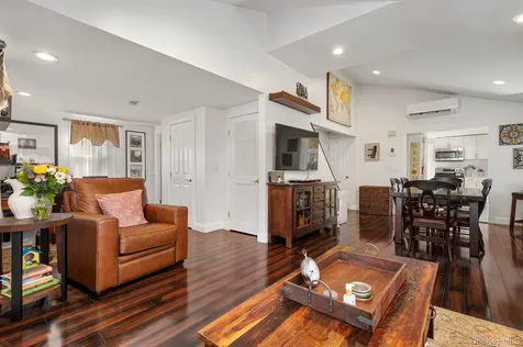 2806 Wilson Avenue Bellmore NY 11710