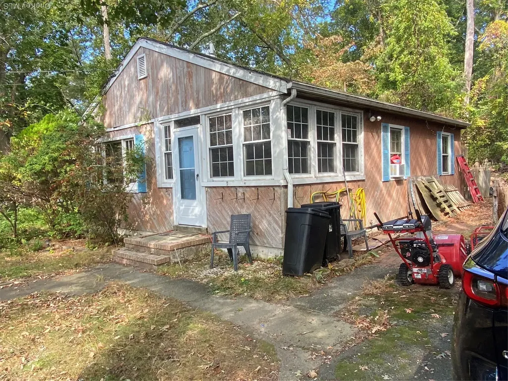 234 Lakeside Trail Ridge NY 11961