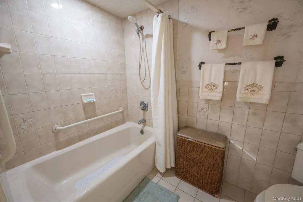 5028-5030 Rt-82 Millbrook NY 12578