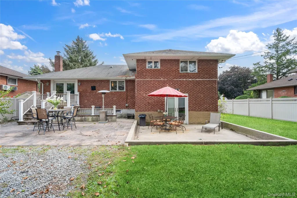 8 Westminster Road Syosset NY 11791