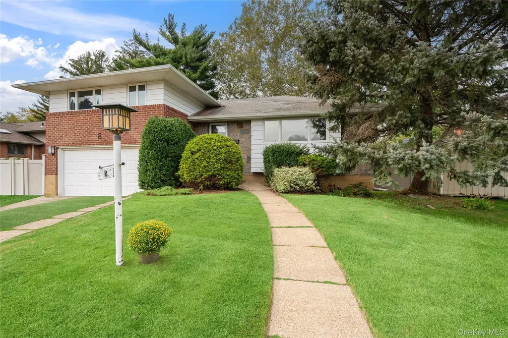 8 Westminster Road Syosset NY 11791