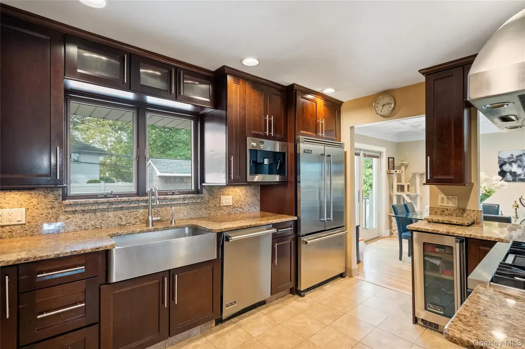 8 Westminster Road Syosset NY 11791