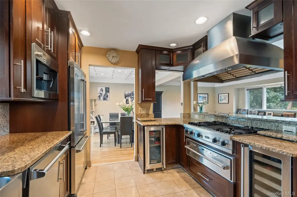 8 Westminster Road Syosset NY 11791