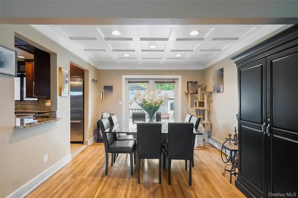 8 Westminster Road Syosset NY 11791