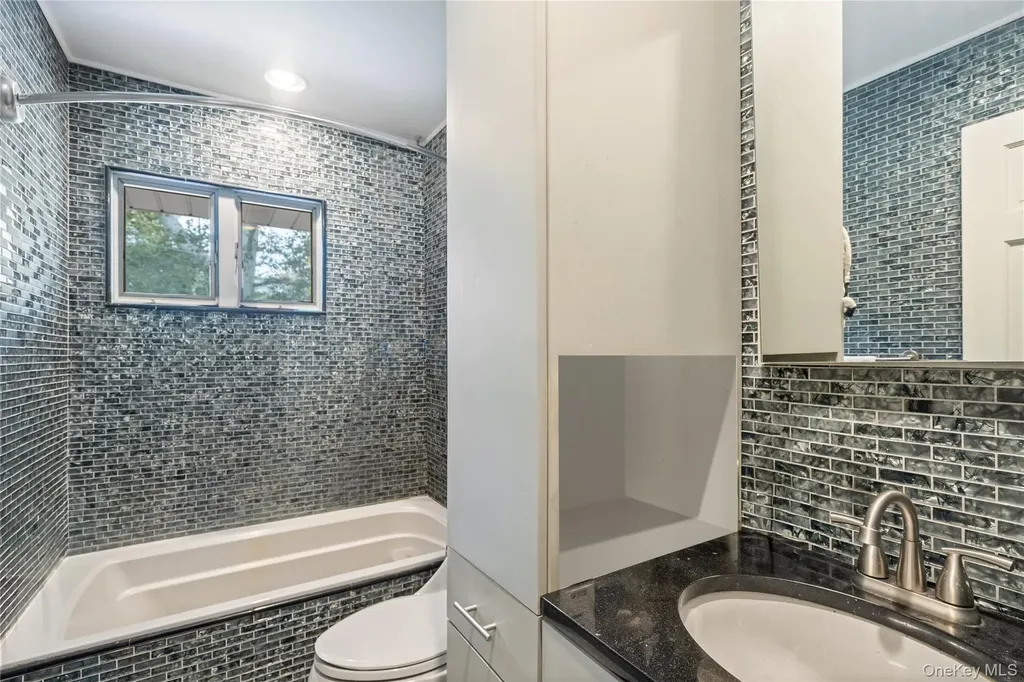 8 Westminster Road Syosset NY 11791