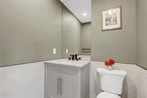 201 Argyle Place Bellmore NY 11710