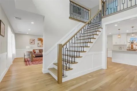 201 Argyle Place Bellmore NY 11710