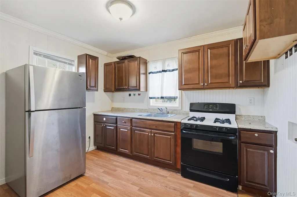 438 Route 304 Bardonia NY 10954