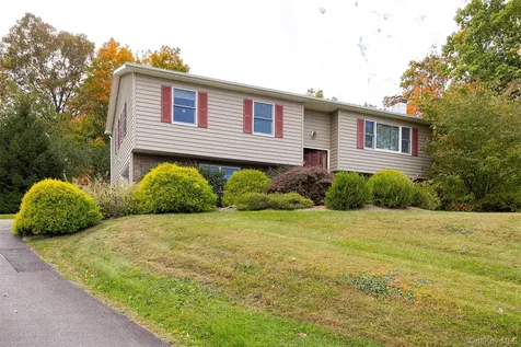 15 Heather Court Fishkill NY 12524