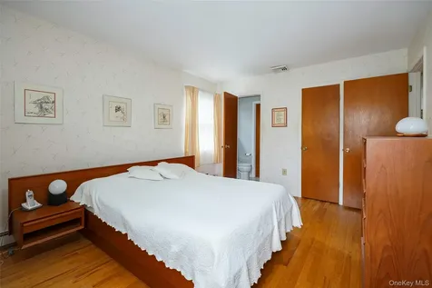 15 Heather Court Fishkill NY 12524