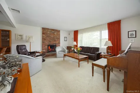 15 Heather Court Fishkill NY 12524