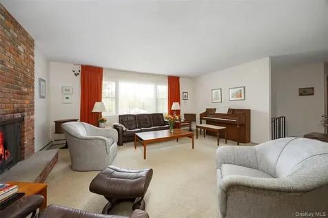 15 Heather Court Fishkill NY 12524