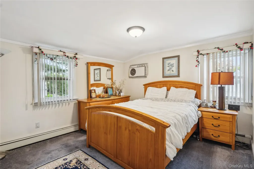 62 Bretton Road New Hyde Park NY 11040