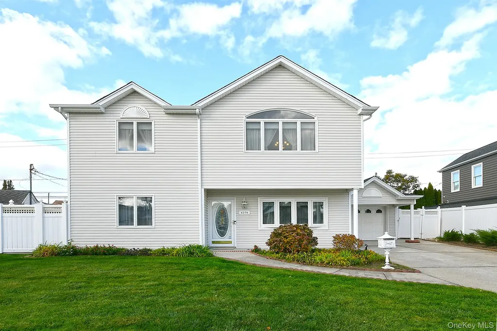 4278 Clarissa Road Bethpage NY 11714