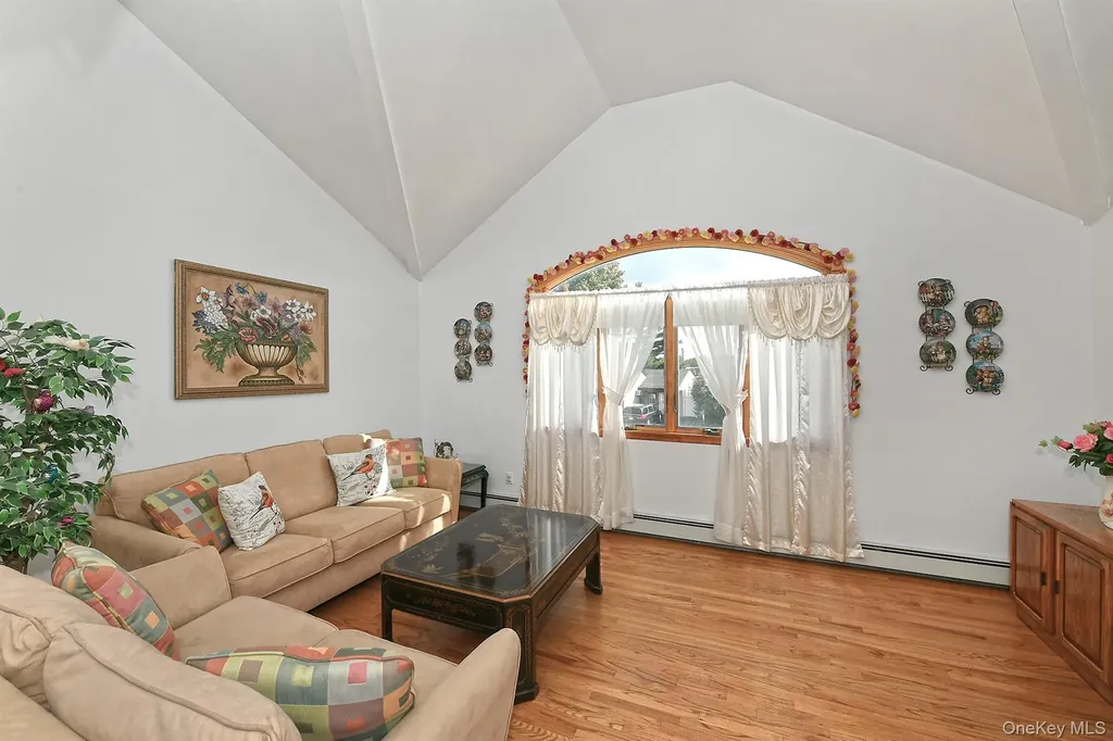 4278 Clarissa Road Bethpage NY 11714