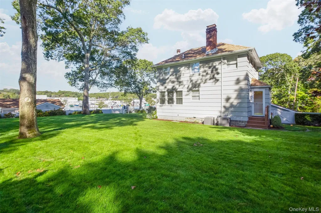 1 Canal Road Hampton Bays NY 11946