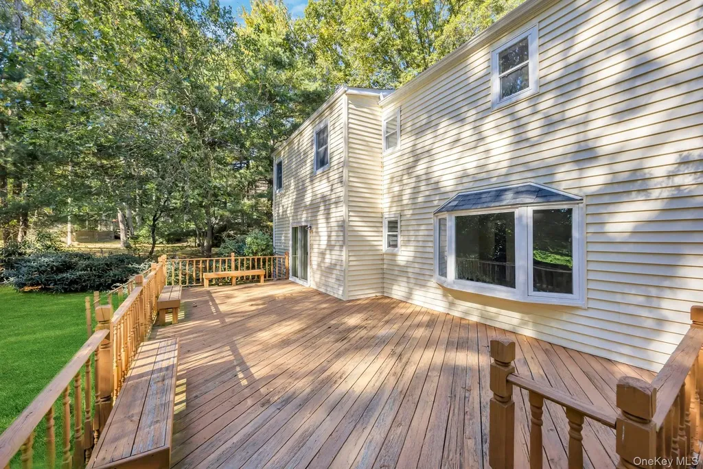8 Chablis Drive Dix Hills NY 11746