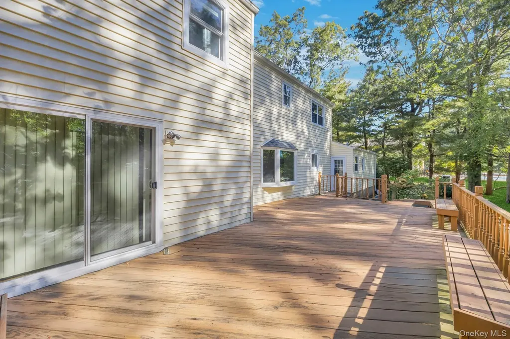 8 Chablis Drive Dix Hills NY 11746