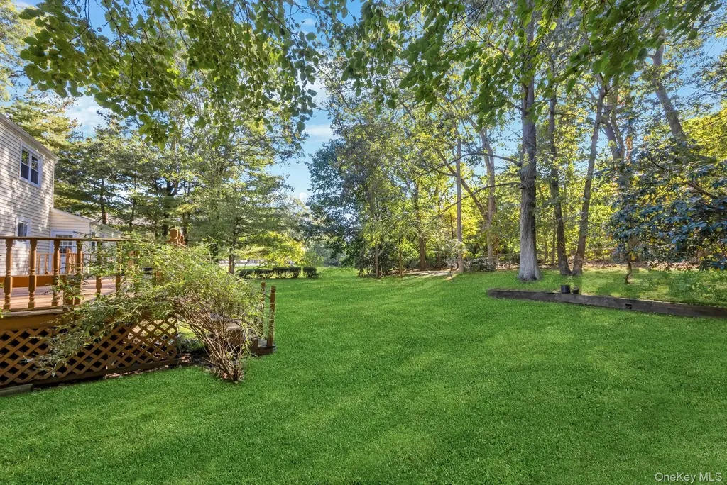 8 Chablis Drive Dix Hills NY 11746