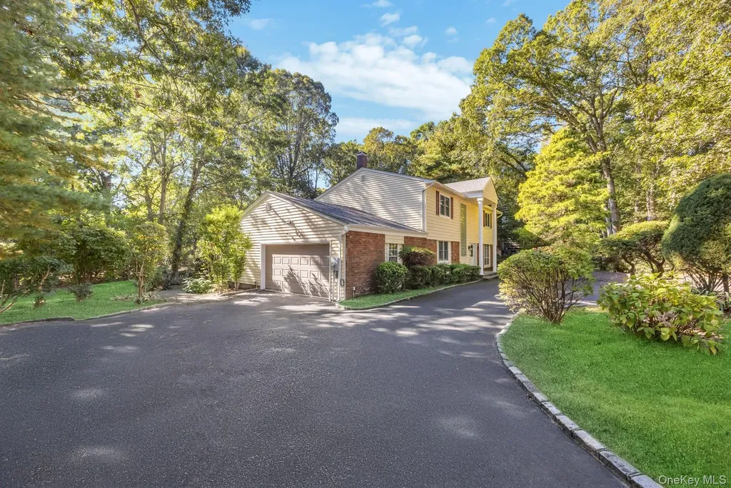 8 Chablis Drive Dix Hills NY 11746