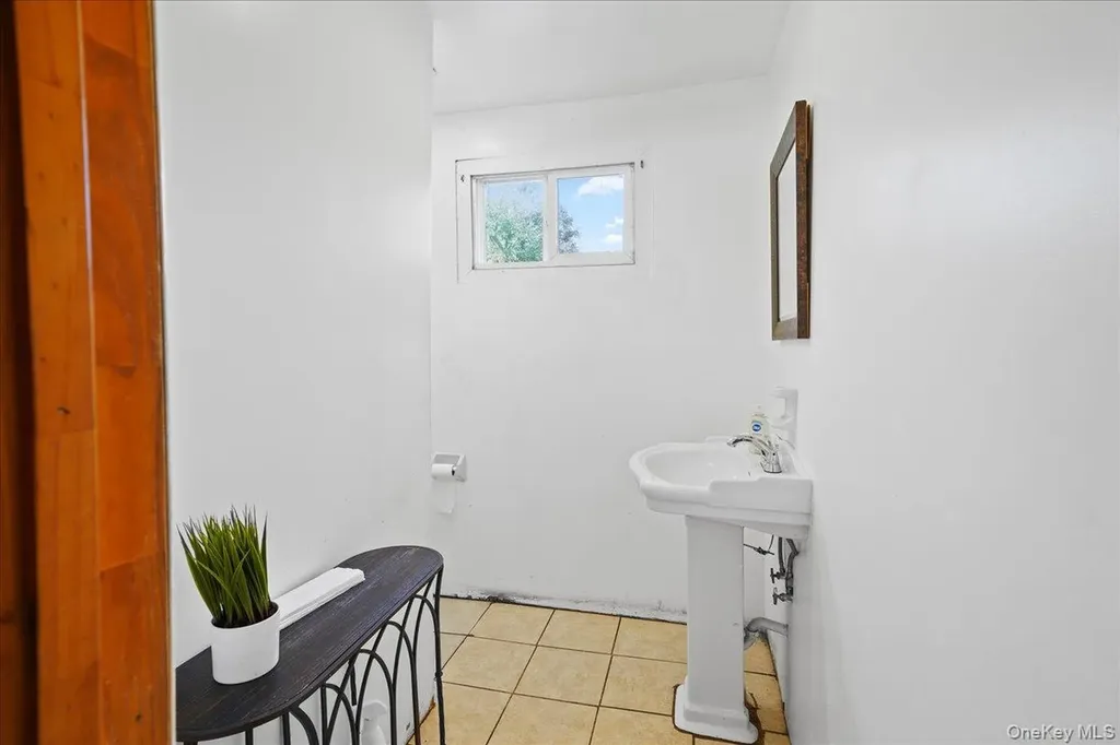 2452 State Route 207 Campbell Hall NY 10916