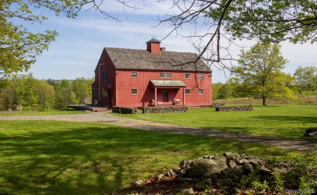 23 Raccoon Forks Road Chatham NY 12136