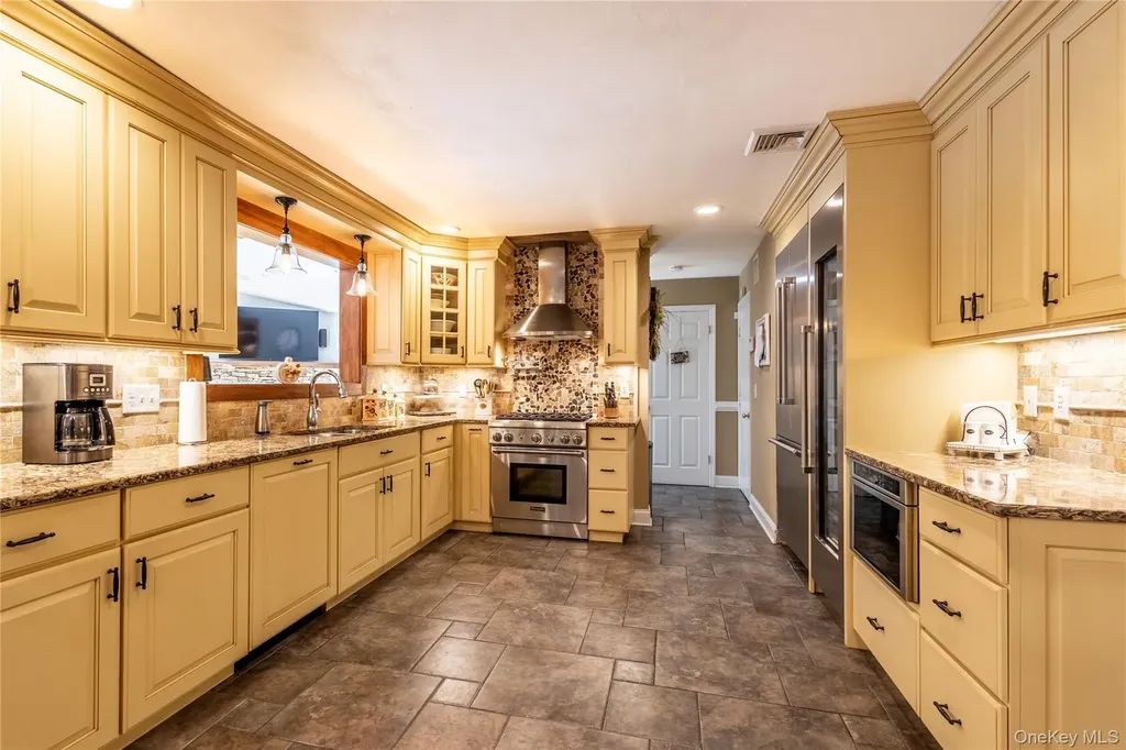 14 Vega Drive Shoreham NY 11786