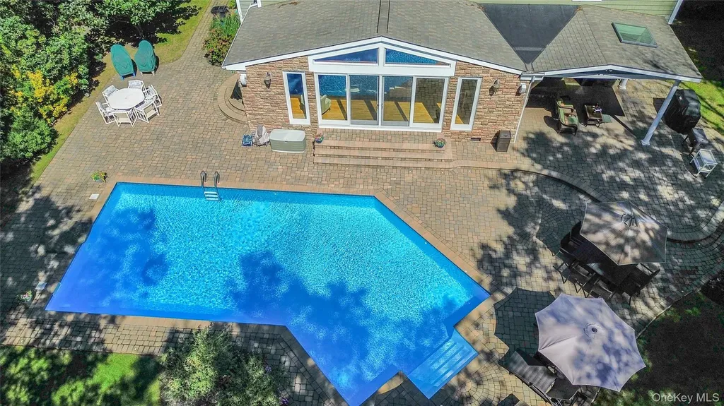 14 Vega Drive Shoreham NY 11786