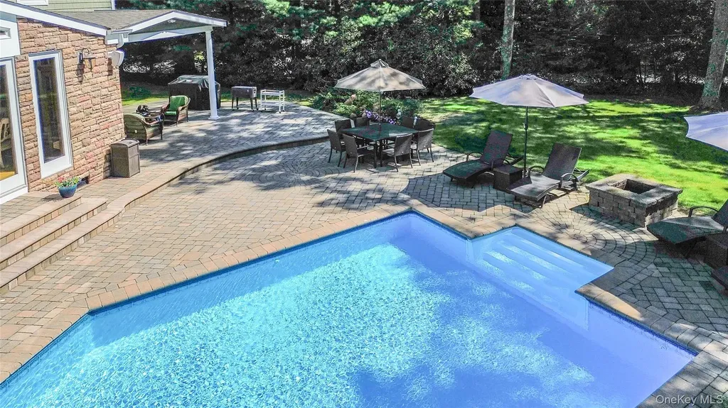14 Vega Drive Shoreham NY 11786