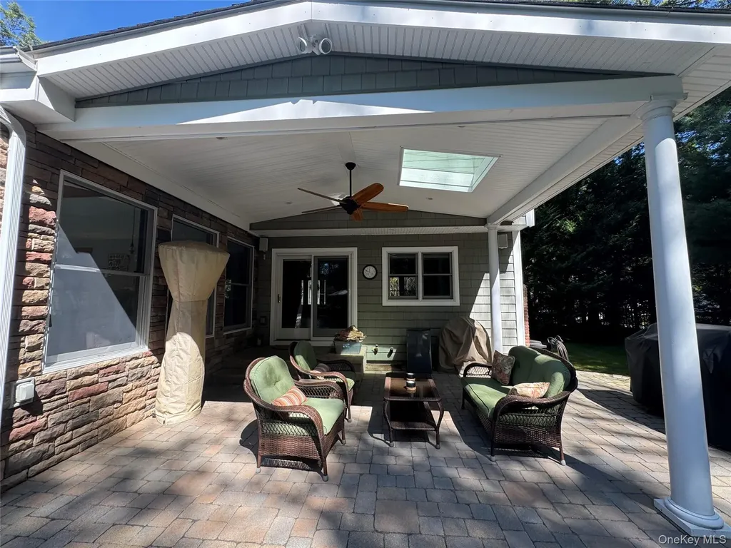 14 Vega Drive Shoreham NY 11786