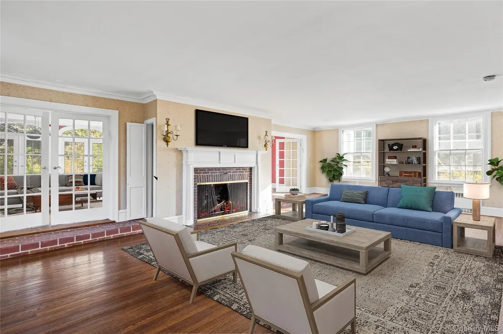 175 Burton Lane Lawrence NY 11559