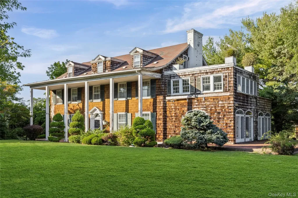 175 Burton Lane Lawrence NY 11559