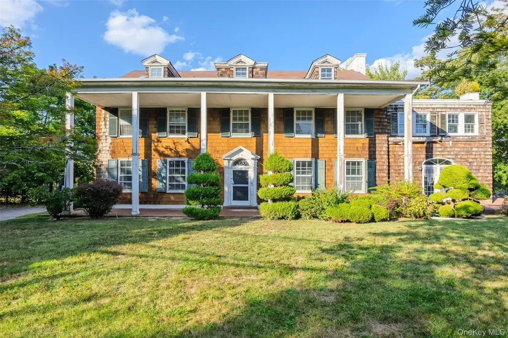 175 Burton Lane Lawrence NY 11559