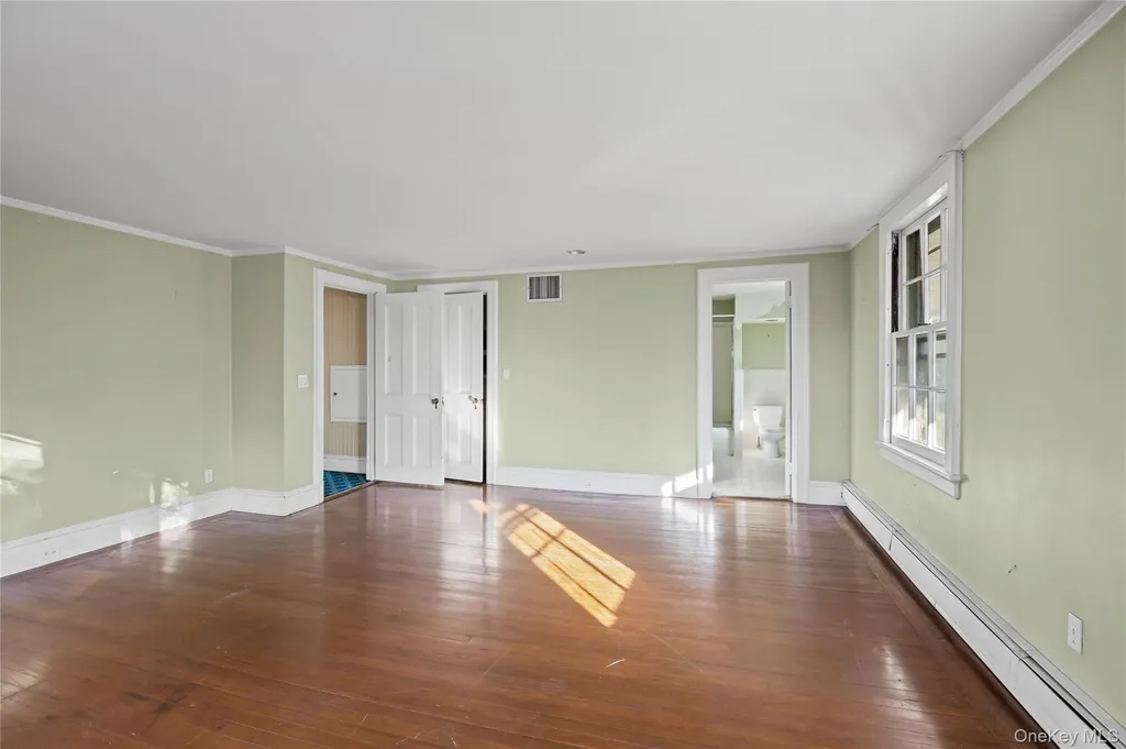175 Burton Lane Lawrence NY 11559
