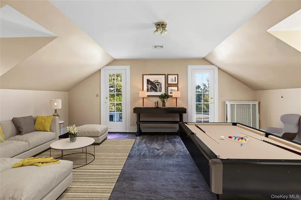 175 Burton Lane Lawrence NY 11559