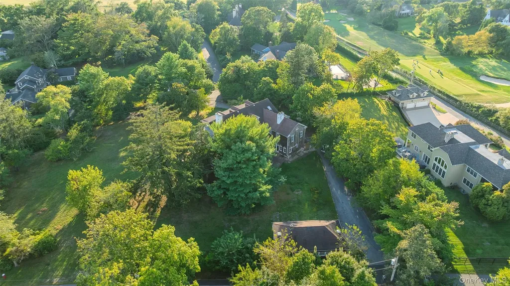 175 Burton Lane Lawrence NY 11559