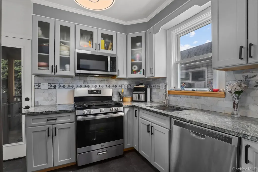 3215 Randall Avenue Bronx NY 10465